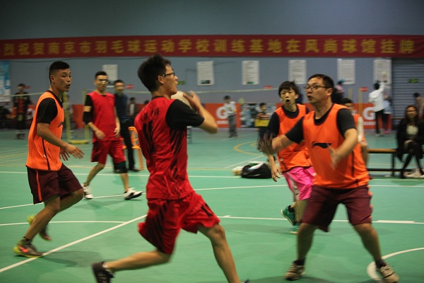 2-1G129101146437.jpg