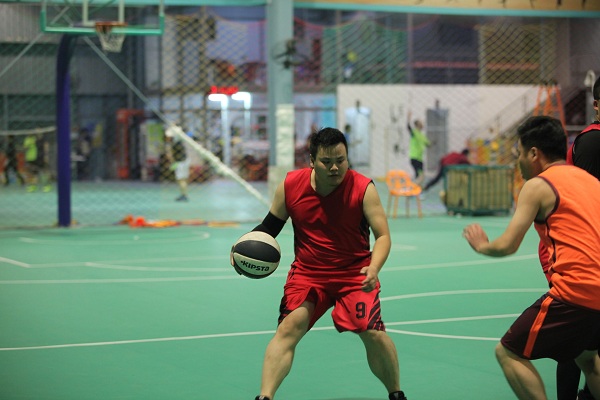 2-1G129101316208.jpg